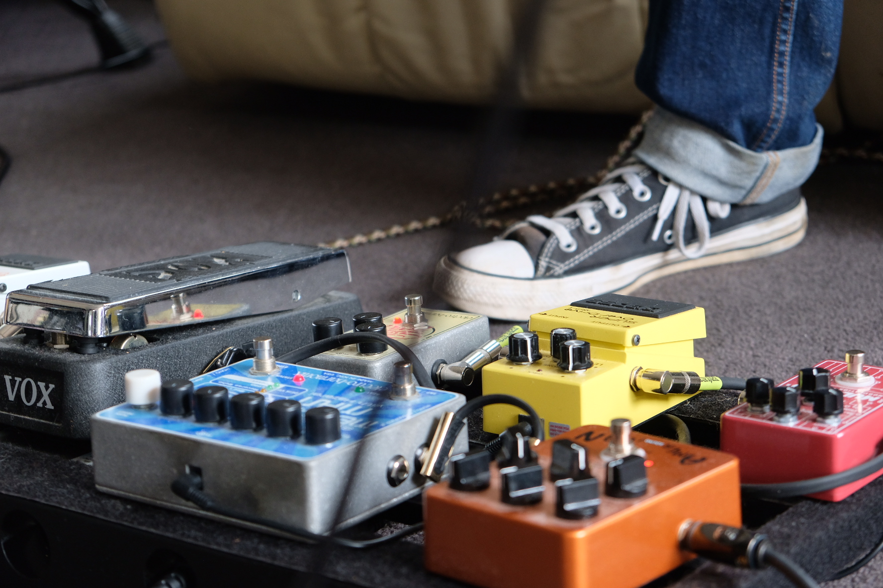 Many many guitar pedals